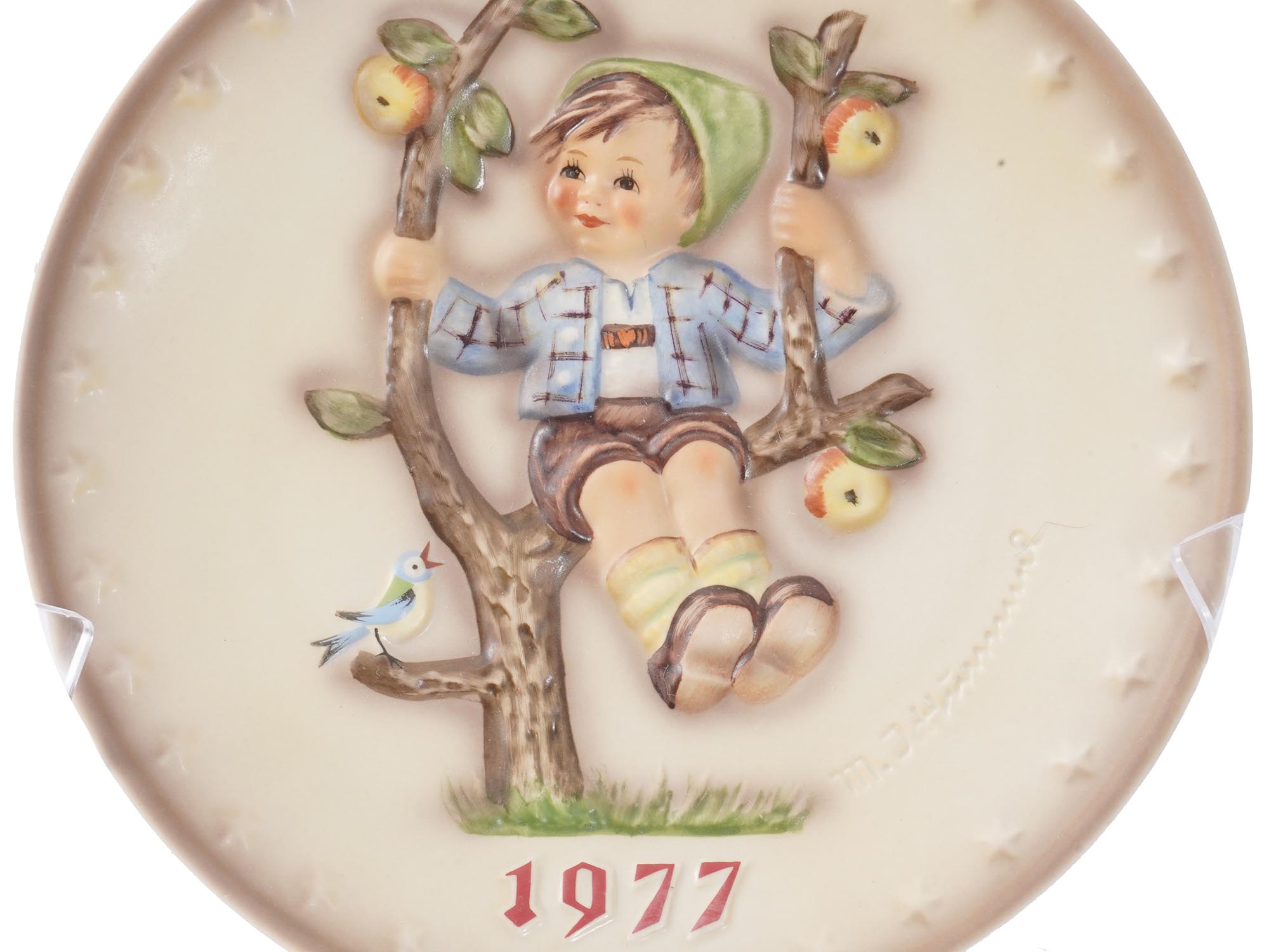 PORCELAIN GOEBEL HUMMEL FIGURINES AND WALL PLATES PIC-7